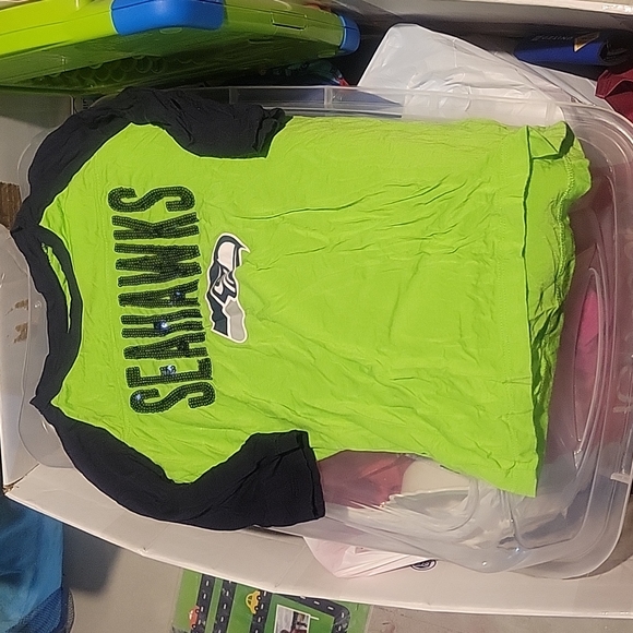 NFL Other - Girls Seahawks 3/4 sleeve top